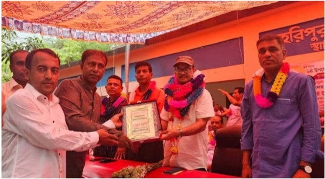 কামারগাঁ ইউপির হারিপুরবাসীর পক্ষে চেয়ারম্যান ময়নাকে সংবর্ধনা