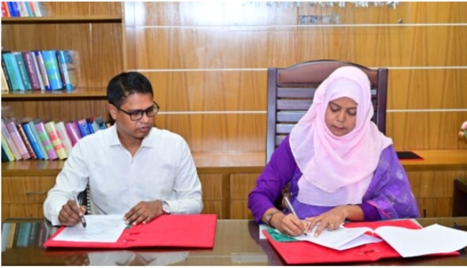 রাজশাহীতে প্রথম নারী ডিসি আফিয়া আখতারের যোগদান!