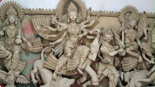 তানোরে ৫৮টি মন্ডপে চলছে দূর্গাপূজার প্রস্তুতি
